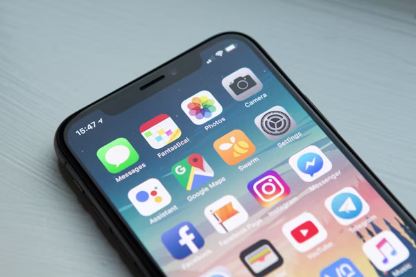 اپلیکیشن موبایل